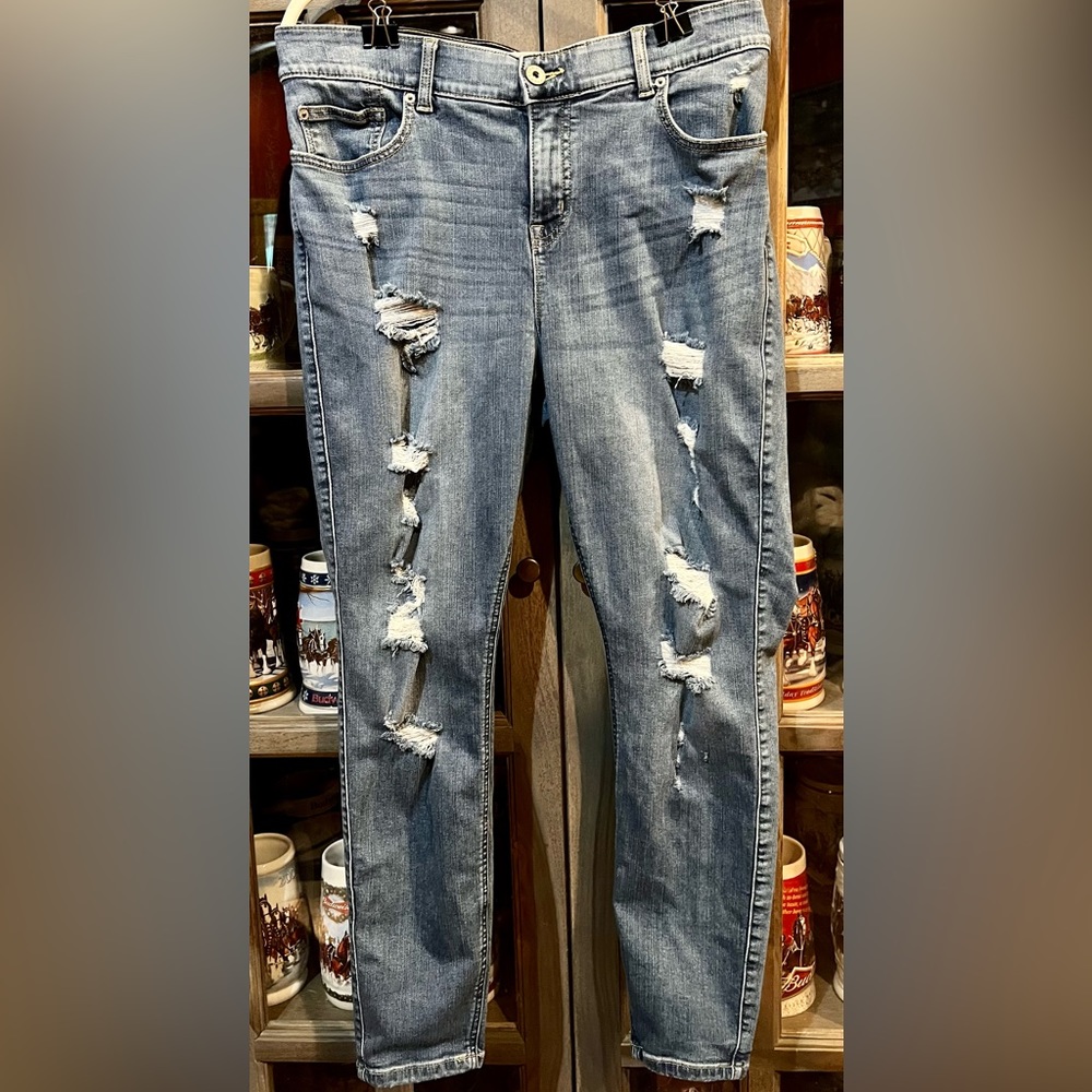 PLUS Torrid Premium “Bombshell Skinny” jeans